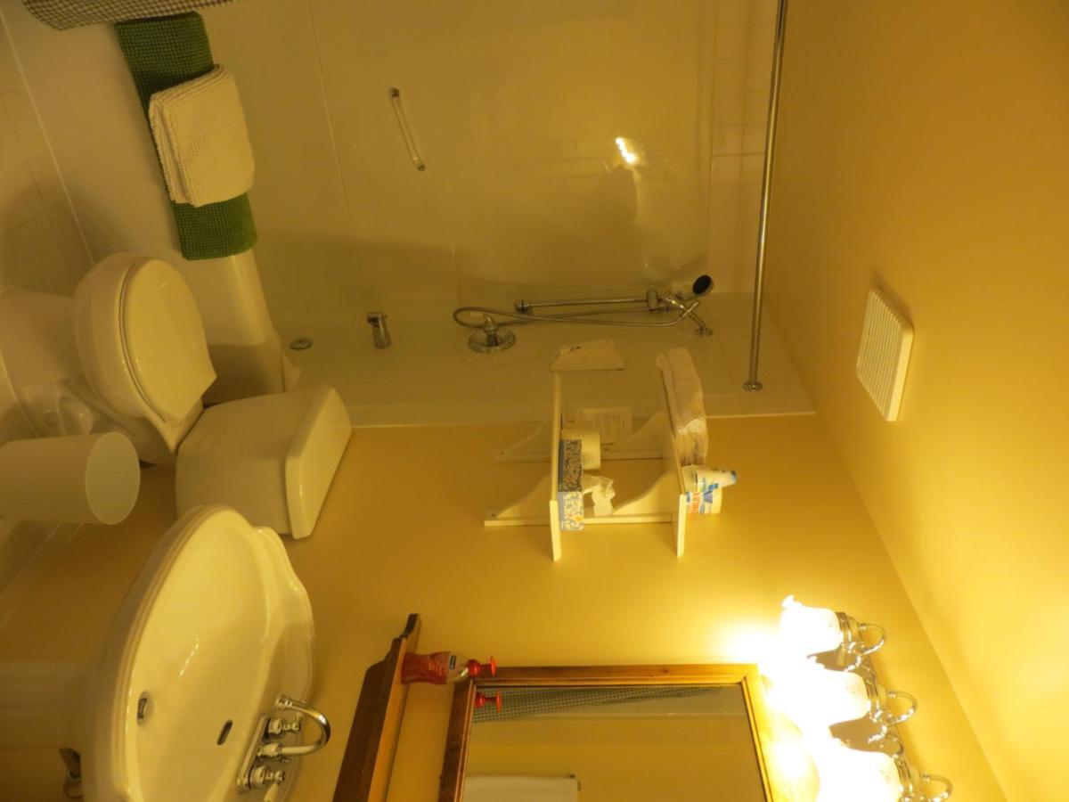 At Wits End B&B Banff Ngoại thất bức ảnh